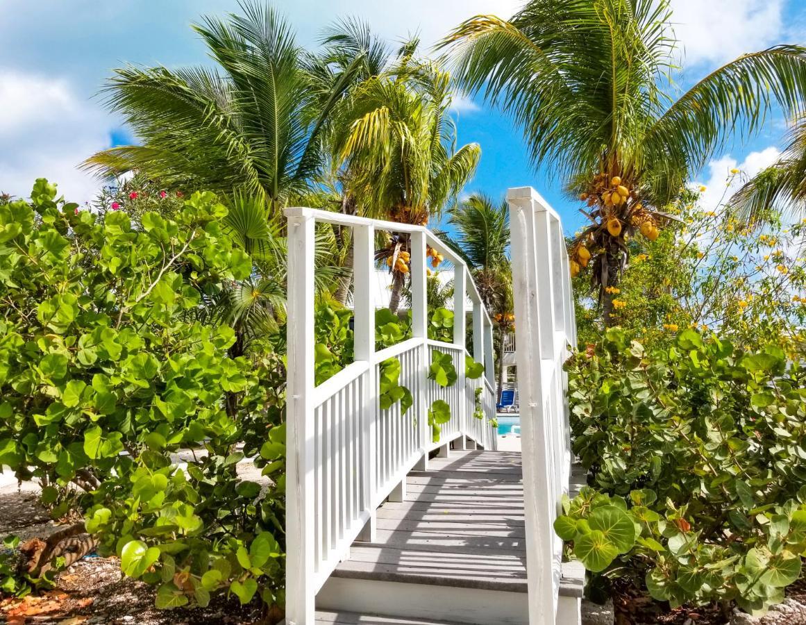 Hôtel Grace Bay Place Extérieur photo
